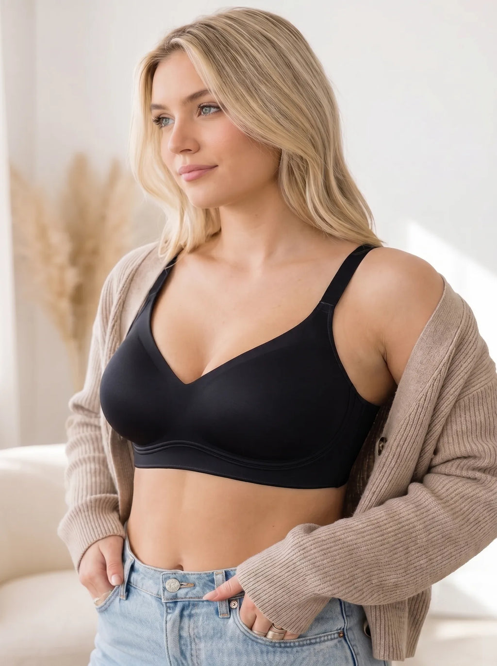 XCVIA wireless bra comfortable t-shirt bra - model wearing