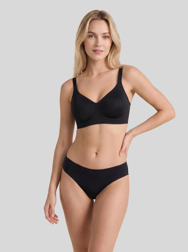 XCVIA wireless seamless bra with 3D jelly strip support - comfortable t-shirt bra front view